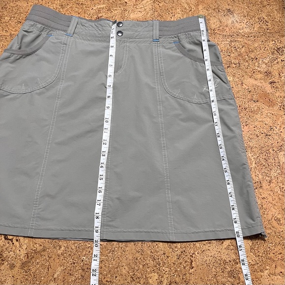 Kühl Durango Cinch Skirt In Taupe Sz 12 - Picture 12 of 13